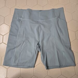 Girlfriend Collective Compressive Pocket Shorts